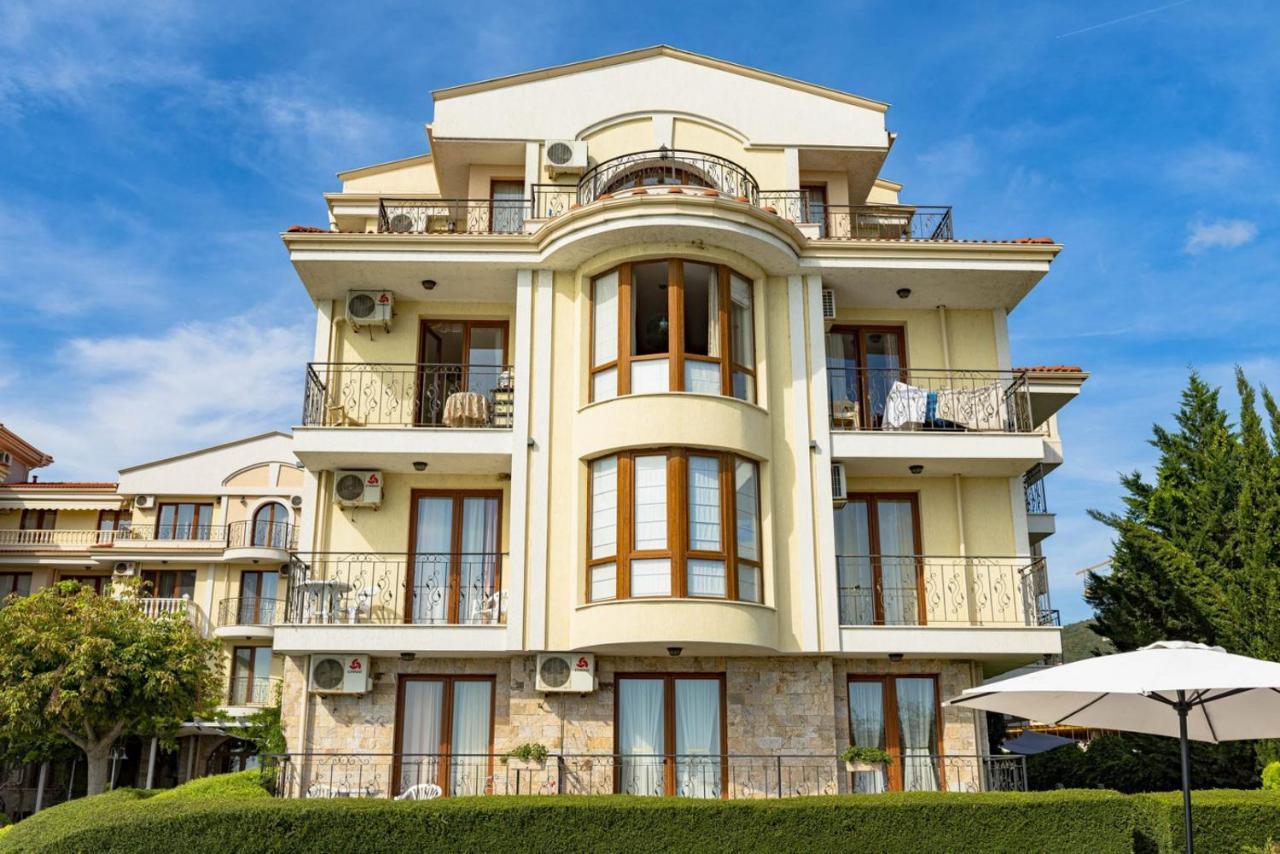 Royal Bay - Private - Bsr - 3 *